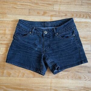 y2k Black Jean Shorts with back pocket embroidery